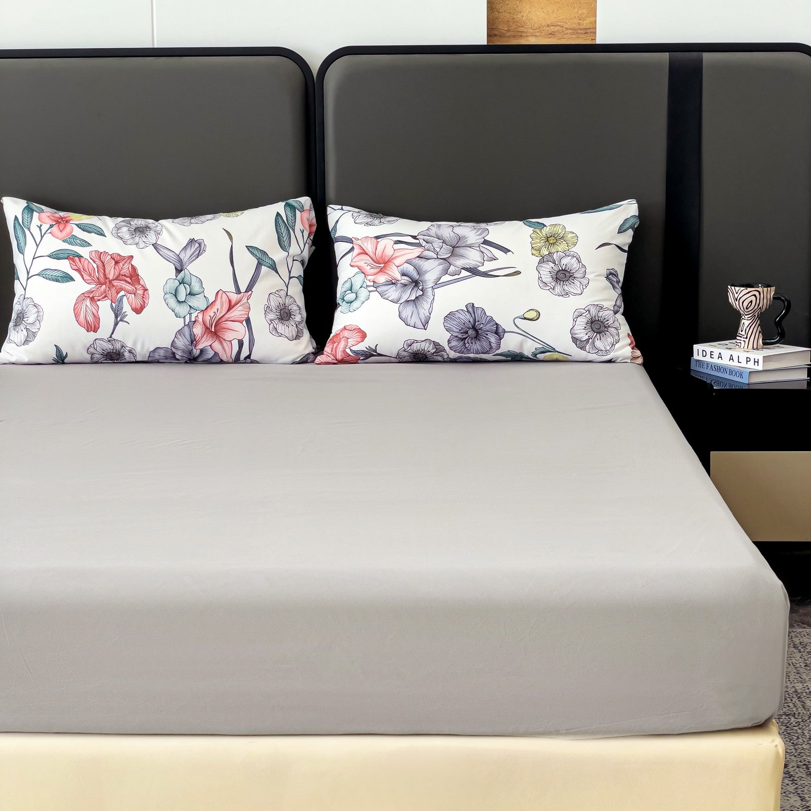 Imagen de Juego de sábanas Juego de sábanas 4 piezas Estampado floral y bajera lisa en color Cama 90 de Meishida