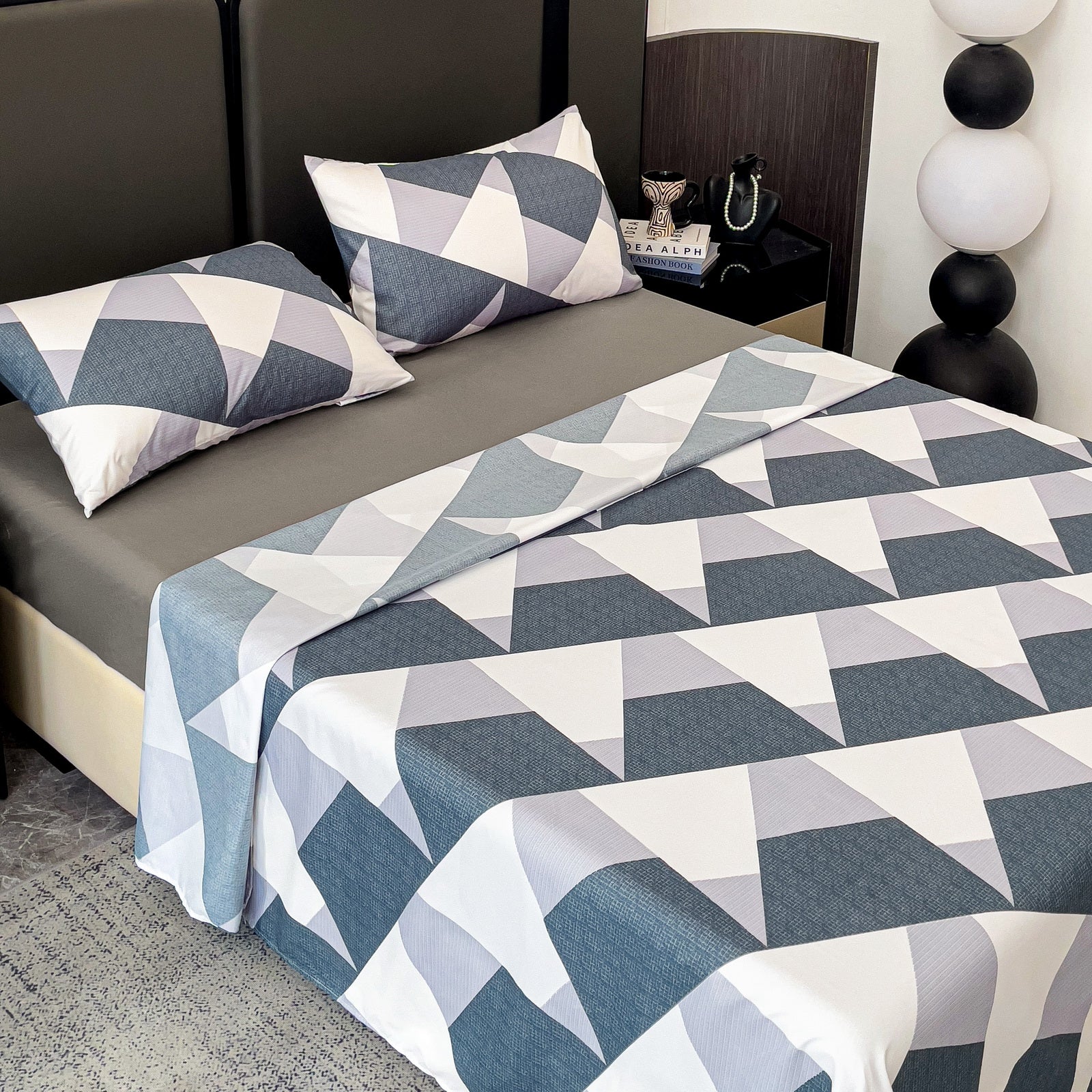 Imagen de Juego de sábanas Juego de sábanas con patrón geométrico – 4 piezas en color Cama 90 de Meishida