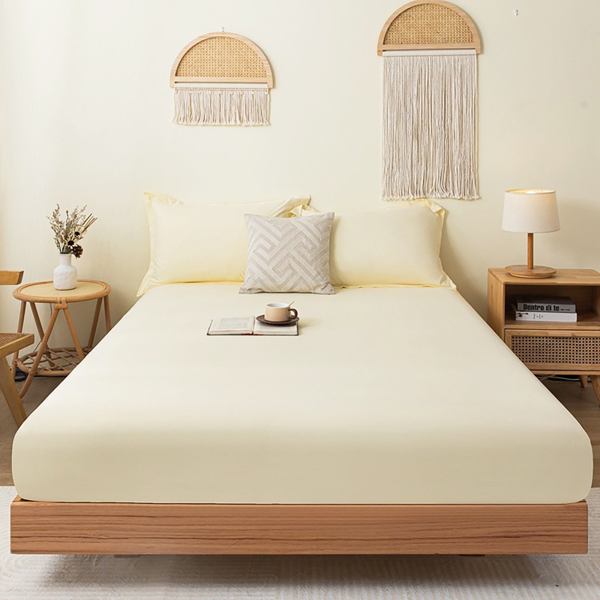 Imagen de sabana Juego de Sábanas Microfibra Liso - Amarillo Claro en color Cama 90 de Meishida