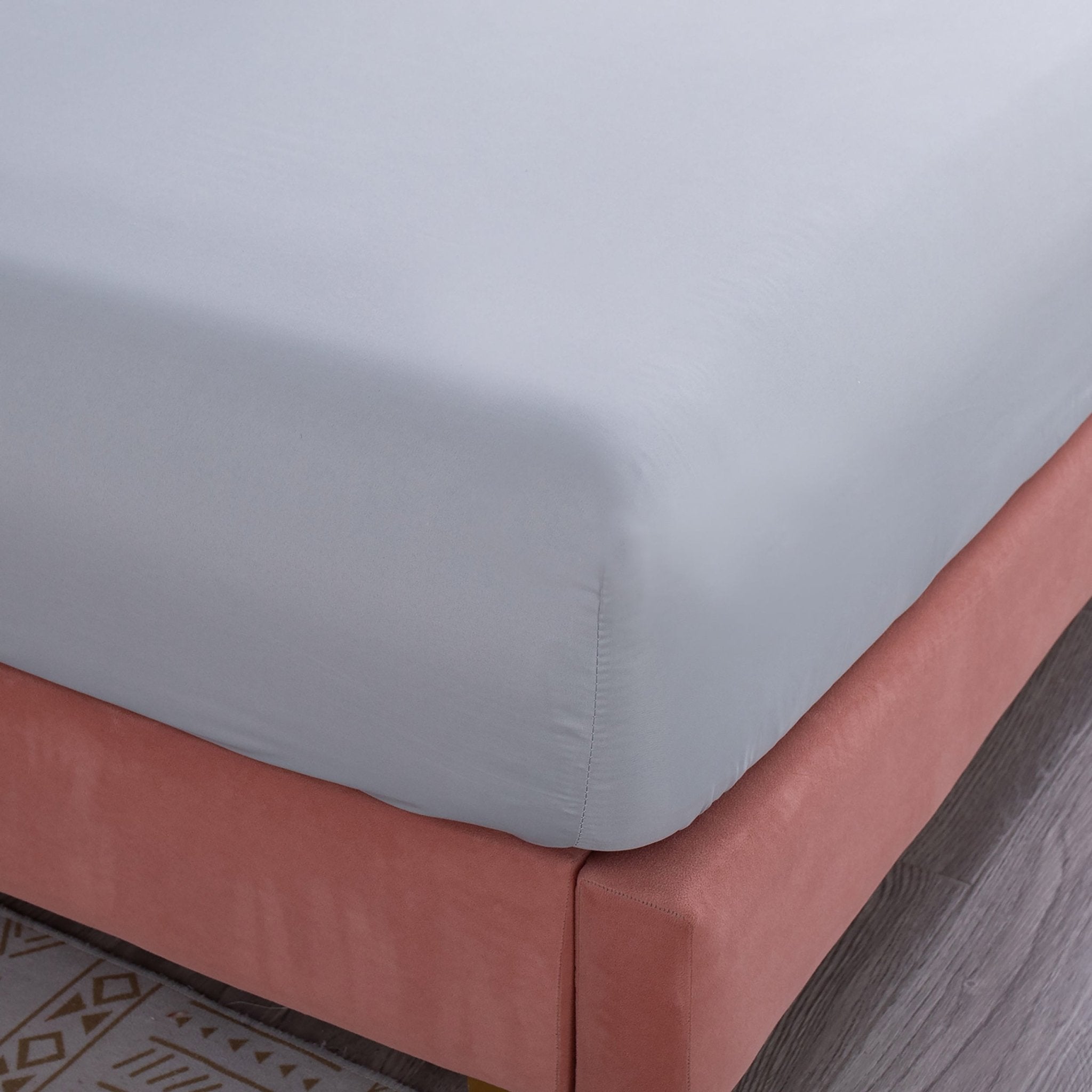 Imagen de sabana Juego de Sábanas Microfibra Liso - Gris Claro en color Cama 90 de Meishida